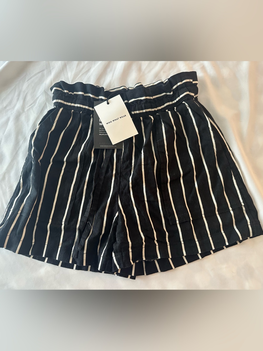 Who What Wear dress shorts paper bag waist NWT black white stripe XS casual work
